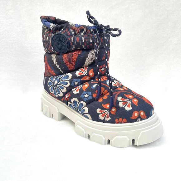 NIB Farm Rio Lug Sole Puffer Bootie Platform Pineapple Flower Moon Boots 6 - Picture 6 of 13